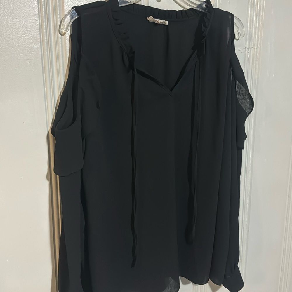 Black Open Shoulder Blouse by ee:some Size Large - Picture 1 of 6